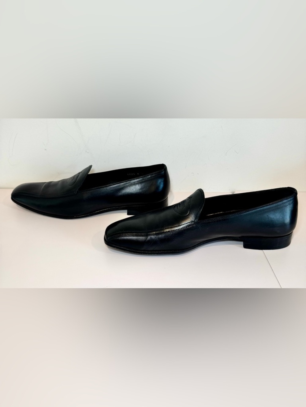 Prada Black Leather Logo Embossed Men’s Slip On Loafers, Sz 8.5 - Picture 5 of 14